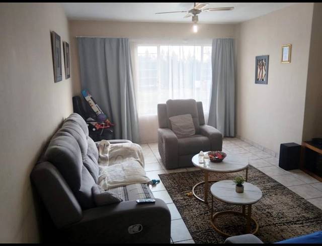 3 BEDROOM APARTMENT FOR SALE IN PRIMROSE